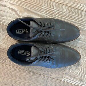 Boys' Mix No. 6 Greyson dress shoes in size 6M, color gray